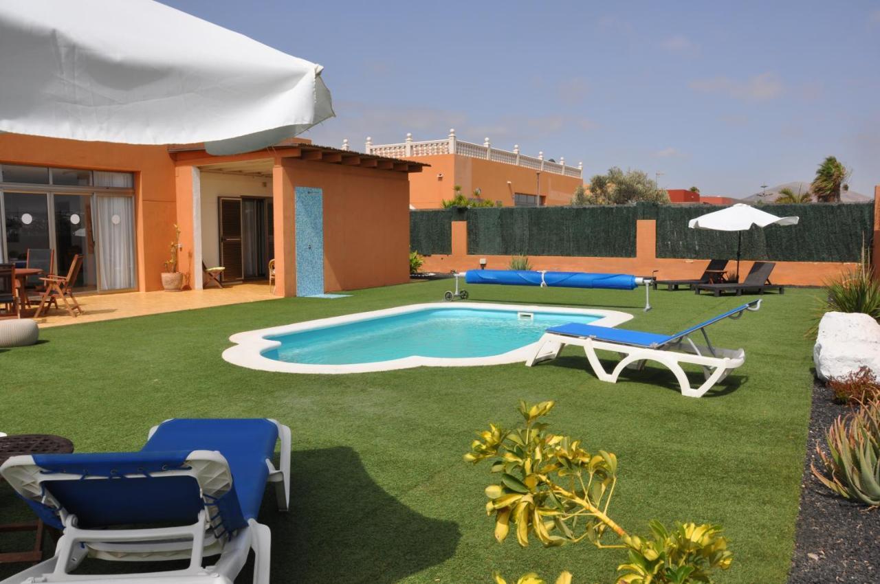 Eco Villa White Suite With Climatized Pool Caleta De Fuste Bagian luar foto