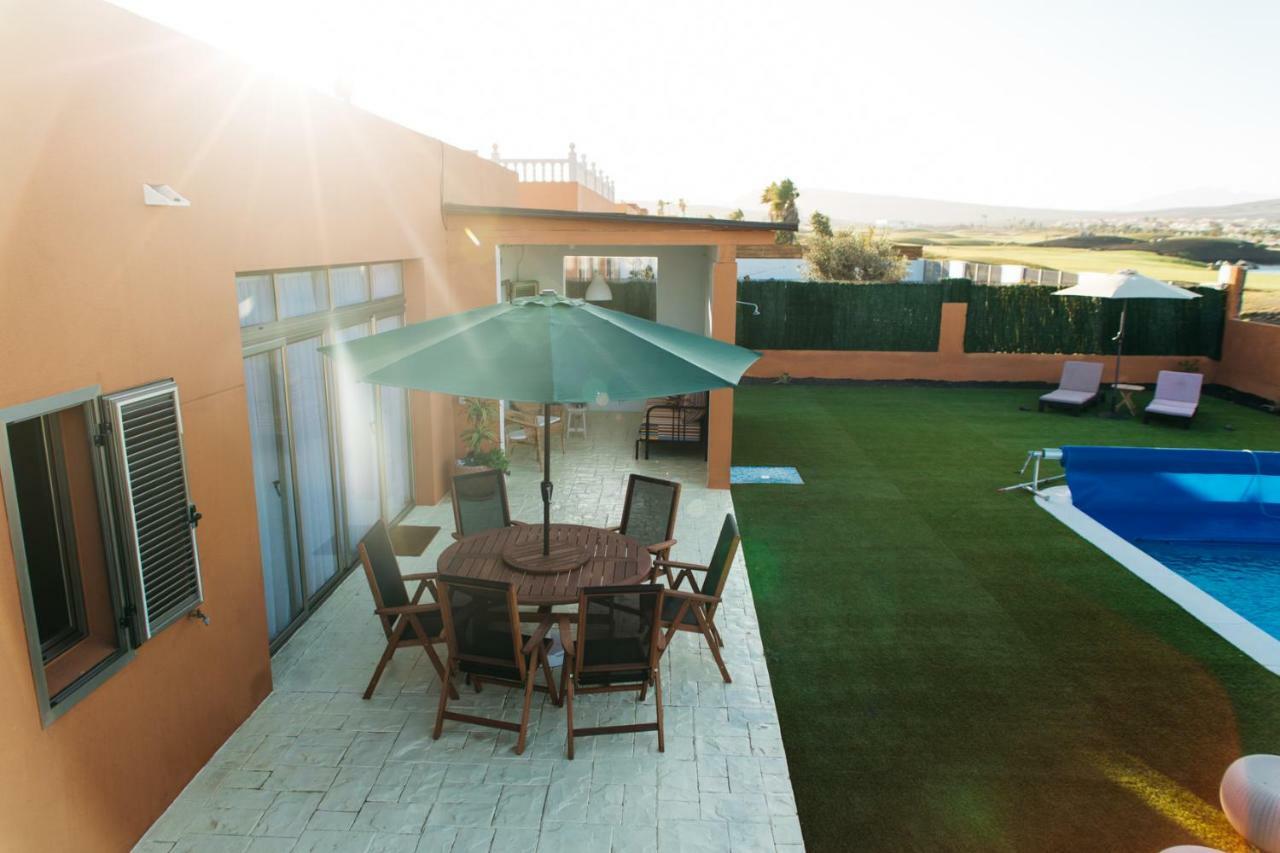 Eco Villa White Suite With Climatized Pool Caleta De Fuste Bagian luar foto