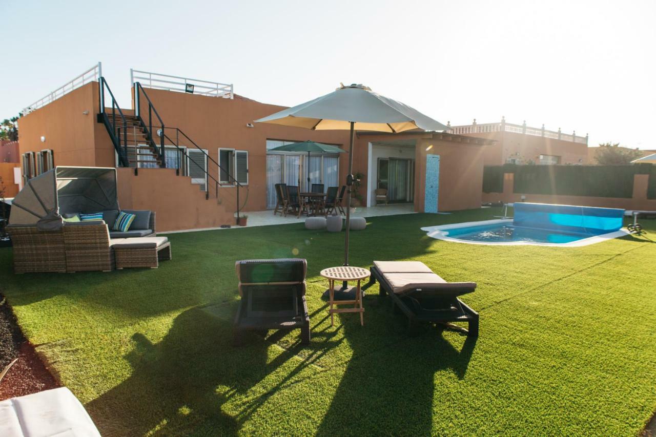 Eco Villa White Suite With Climatized Pool Caleta De Fuste Bagian luar foto